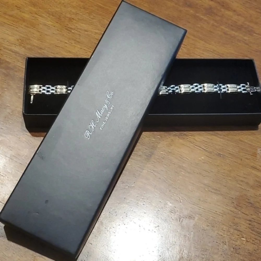 Men's Diamond Two-tone Bracelet 1/2 ct. t.w. NWOT‎